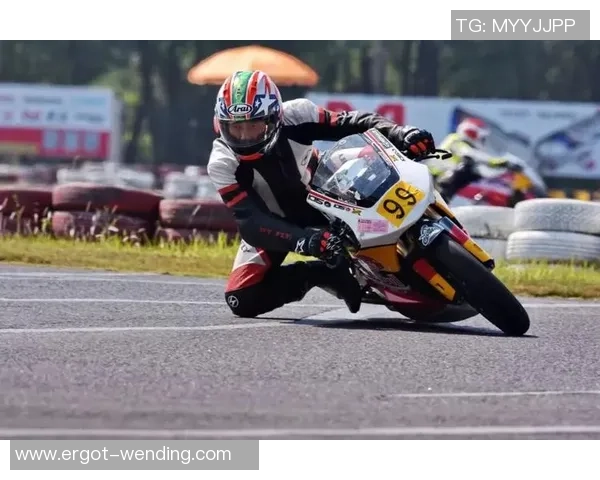 无声赛场友情浓，运动员致信赠旗谢三水